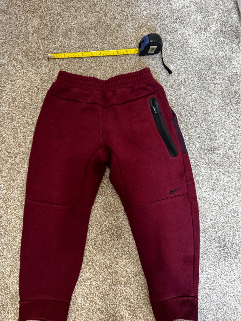 Nike Tech Fleece Kids Joggers Size 7 Burgundy 6-7Y SEE MEASUREMENTS